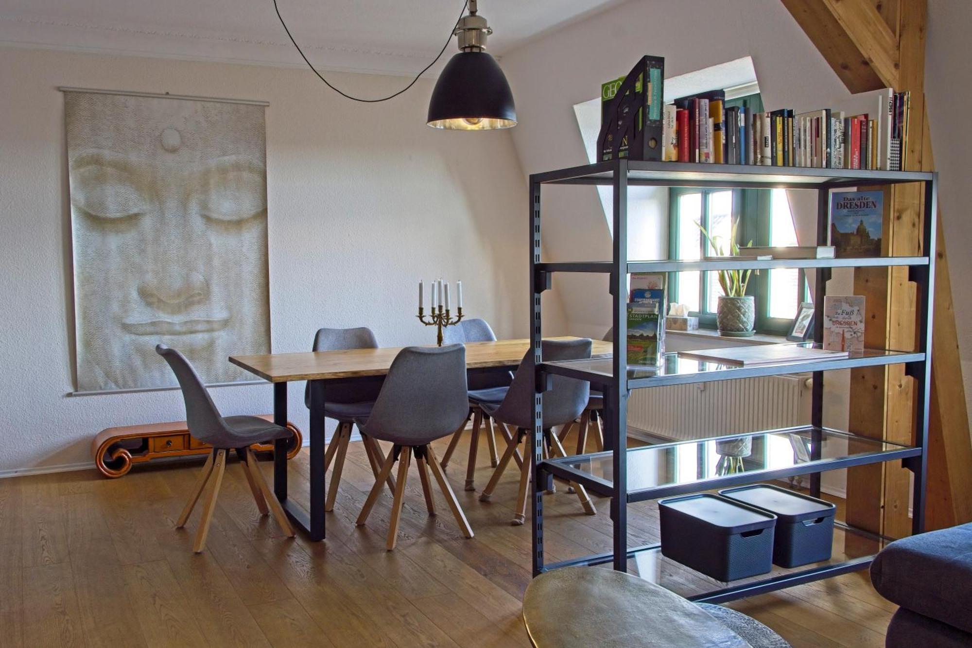 Neustadt-Aussicht - Grosse Wohnung Mit Balkon Dresde Exterior foto