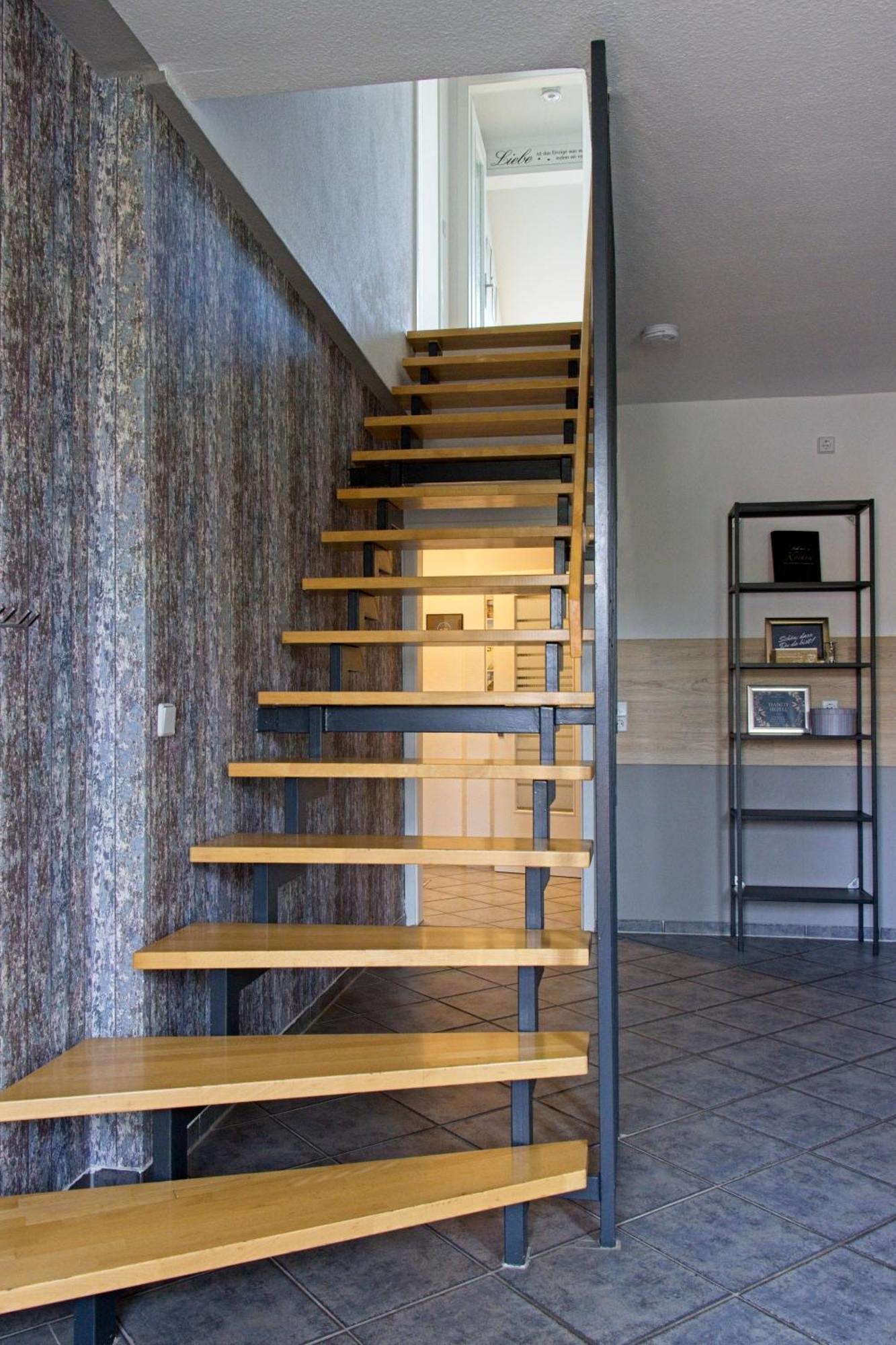 Neustadt-Aussicht - Grosse Wohnung Mit Balkon Dresde Exterior foto